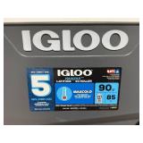 Igloo MaxCold Latitude 90-Quart Roller Cooler