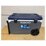 Igloo MaxCold Latitude 90-Quart Roller Cooler