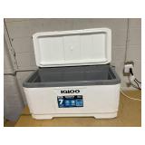 igloo 150qt maxcold outdoor cool box