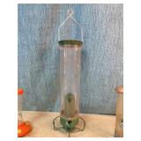 4 Bird Feeders 4 Bird Feeders