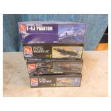 4 Ertl AMT Airplane Model Kits 4 Ertl AMT Airplane Model Kits