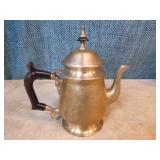 2 Brass Teapots 2 Brass Teapots