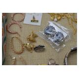 Fashion Jewelry Lot - Necklaces, Bracelets, Brooches, Earrings, Pins Fashion Jewelry Lot - Necklaces, Bracelets, Brooches, Earrings, Pins