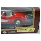 Road Legends 1:24 Die Cast 1957 Chevrolet Corvette in Box Road Legends 1:24 Die Cast 1957 Chevrolet Corvette in Box