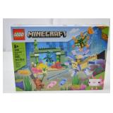 LEGO Minecraft The Guardian Battle 21180 - 255 pcs Building Set (New) LEGO Minecraft The Guardian Battle 21180 - 255 pcs Building Set (New)