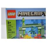LEGO Minecraft The Guardian Battle 21180 - 255 pcs Building Set (New) LEGO Minecraft The Guardian Battle 21180 - 255 pcs Building Set (New)