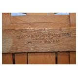 Longaberger Handwoven Picnic Basket with Lid 15 in Longaberger Handwoven Picnic Basket with Lid 15 in