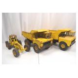 Vintage Tonka construction toy trucks and grader trio Vintage Tonka construction toy trucks and grader trio