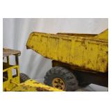 Vintage Tonka construction toy trucks and grader trio Vintage Tonka construction toy trucks and grader trio