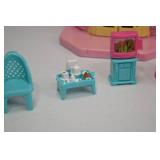 Fisher-Price Loving Family Dollhouse and Hospital Playset Bundle Fisher-Price Loving Family Dollhouse and Hospital Playset Bundle