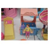 Fisher-Price Loving Family Dollhouse and Hospital Playset Bundle Fisher-Price Loving Family Dollhouse and Hospital Playset Bundle