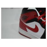 Nike Air Jordan 1 Mid Black/Red/White Size 10.5 Nike Air Jordan 1 Mid Black/Red/White Size 10.5