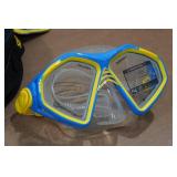 US Divers Adult Snorkel Set - Fins Size Small