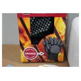 Housewares - Toaster, Copper Knives, Oven Gloves