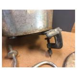 Antique Majestic No. 40 Bread Maker - 1906 Antique Majestic No. 40 Bread Maker - 1906