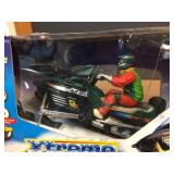 Muscle Machines/Stampeders Xtreme Rides - Toy Snowmobile Muscle Machines/Stampeders Xtreme Rides - Toy Snowmobile