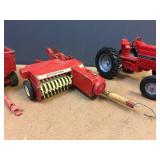 Nifty Vintage ERTL Tractor/Implement Set - International Nifty Vintage ERTL Tractor/Implement Set - International