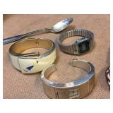 Group Vintage Clocks - Watches Group Vintage Clocks - Watches
