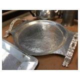 Group Vintage/MCM Kitchenware Serving Pieces Group Vintage/MCM Kitchenware Serving Pieces