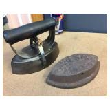 Vintage #3 Wagner Skillet & Asbestos Sad Iron Vintage #3 Wagner Skillet & Asbestos Sad Iron