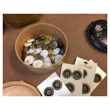 Vintage Makeup Powder Boxes - Buttons Vintage Makeup Powder Boxes - Buttons
