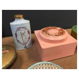 Vintage Makeup Powder Boxes - Buttons Vintage Makeup Powder Boxes - Buttons
