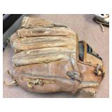 4 Vintage Leather Ball Gloves - Right Hand Throw 4 Vintage Leather Ball Gloves - Right Hand Throw
