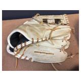 4 Vintage Leather Ball Gloves - Right Hand Throw 4 Vintage Leather Ball Gloves - Right Hand Throw