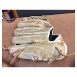4 Vintage Leather Ball Gloves - Right Hand Throw 4 Vintage Leather Ball Gloves - Right Hand Throw