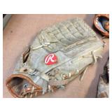 4 Vintage Leather Ball Gloves - Right Hand Throw 4 Vintage Leather Ball Gloves - Right Hand Throw