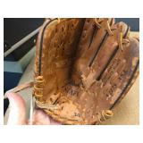 4 Vintage Leather Ball Gloves - Right Hand Throw 4 Vintage Leather Ball Gloves - Right Hand Throw