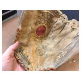 4 Vintage Leather Ball Gloves - Right Hand Throw 4 Vintage Leather Ball Gloves - Right Hand Throw