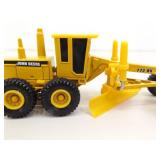 Lot of AS NEW Modern Loose Ertl etc. 1/64 Die Cast Construction and Farm Vehicles Lot of AS NEW Modern Loose Ertl etc. 1/64 Die Cast Construction and Farm Vehicles