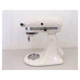 WORKING and VERY CLEAN Kitchen Aid Classic Mixer WORKING and VERY CLEAN Kitchen Aid Classic Mixer
