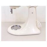 WORKING and VERY CLEAN Kitchen Aid Classic Mixer WORKING and VERY CLEAN Kitchen Aid Classic Mixer