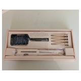 KRISTEN ESS HAIS SIGNATURE STYLING SET KRISTEN ESS HAIS SIGNATURE STYLING SET