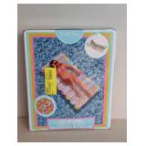 PACKED PARTY LUXE INFLATABLE CONFETTI LOUNGER PACKED PARTY LUXE INFLATABLE CONFETTI LOUNGER