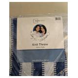 MAINSTAYS KNIT THROW (50”x60”) MAINSTAYS KNIT THROW (50”x60”)