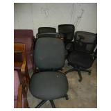 Black Swivel Office Chairs x 5 Black Swivel Office Chairs x 5