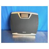 Taylor Lithium Digital Bath Scale