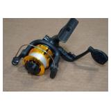 XM 200-3 Right Handed Fishing Reel
