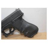 Glock 17 Gen 2 9mm Semi-Auto Pistol - 3 Magazines