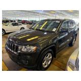 2011 Jeep Grand Cherokee Laredo 4x4 V8