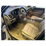 2011 Jeep Grand Cherokee Laredo 4x4 V8