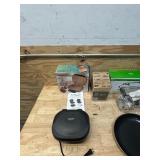 Assortment of cooking utensils lot Assortment of cooking utensils lot