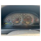 2005 VOLVO XC70 *All Wheel Drive* (NO RESERVE)
