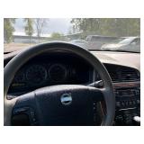 2005 VOLVO XC70 *All Wheel Drive* (NO RESERVE)