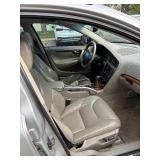 2005 VOLVO XC70 *All Wheel Drive* (NO RESERVE)