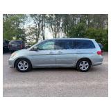 2008 HONDA ODYSSEY TOURING *No Accidents* (NO RESERVE)