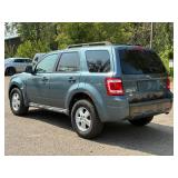 2011 FORD ESCAPE XLT *All Wheel Drive | 2 Owner | No Accidents | Prior Certified Pre-Owned* (NO RESERVE)